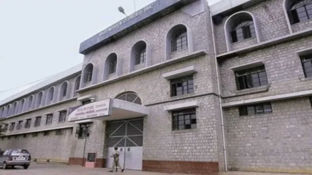 mobile-phones-in-parappana-agrahara