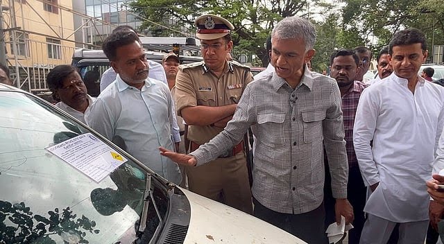 kannadaprabha_2026-07-10_izprh6zk_abondonedvehicleremovingkrishnabyregowda